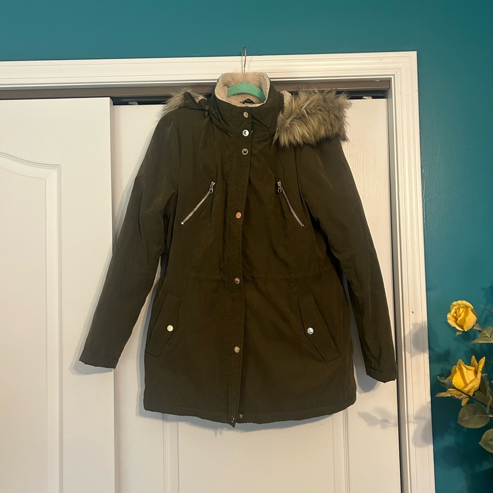Olive Green Fur-Trimmed Women's Parka